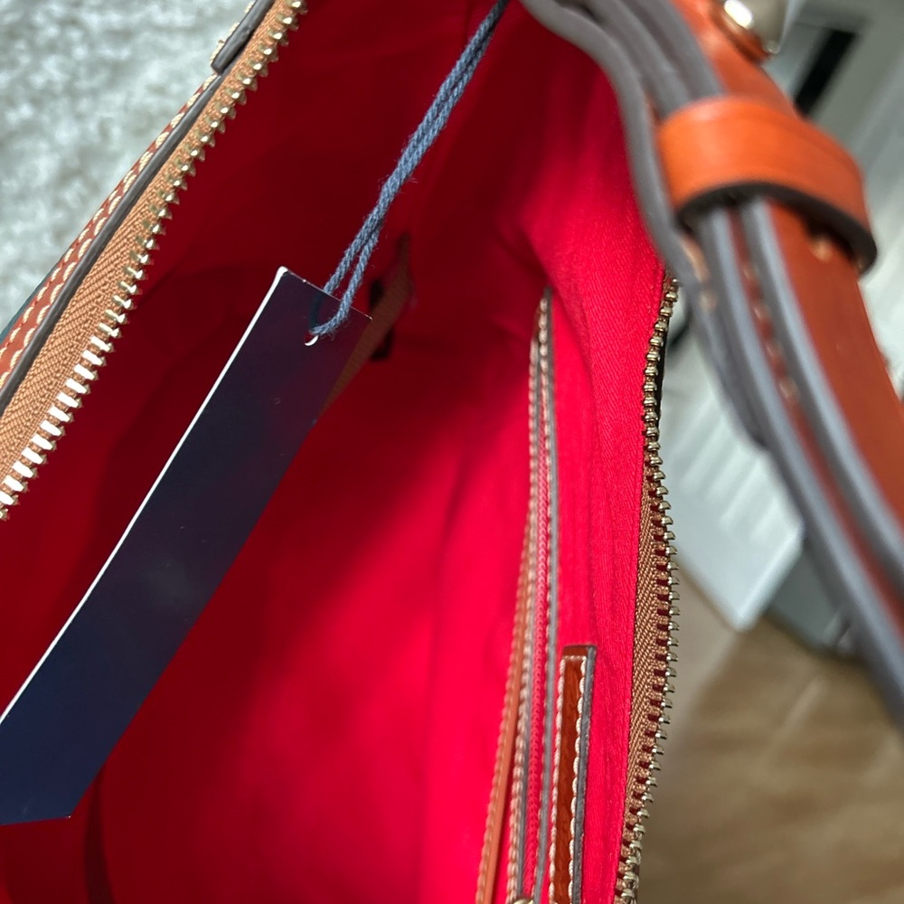 DOONEY & BOURKE Pebble Grain Hobo Sac. - Picture 7 of 11